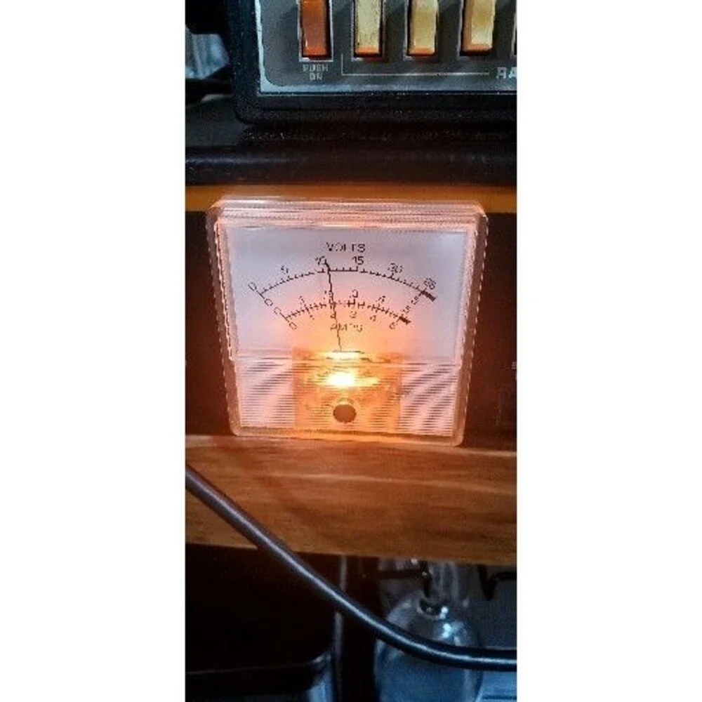 BK PRECISION 1650 Tri Output Power Supply & 2830 Digital Multimeter Dynascan - Picture 11 of 11